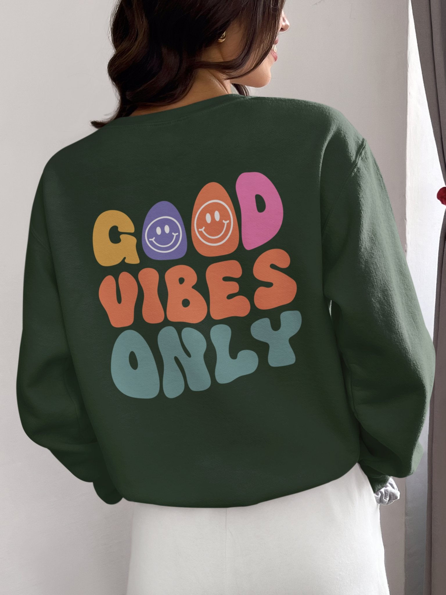 Crewneck Sweatshirt, Choose Happy & Good Vibes Only, Positive Message Retro Design, Unisex Jumper Top, Smiley Face Graphic, Dark Green, - EternalAscension